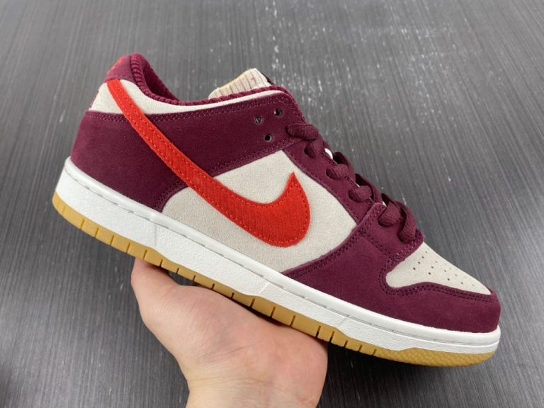 Skate Like a Girl x Nike SB Dunk Low White/Barely RoseUniversity Red