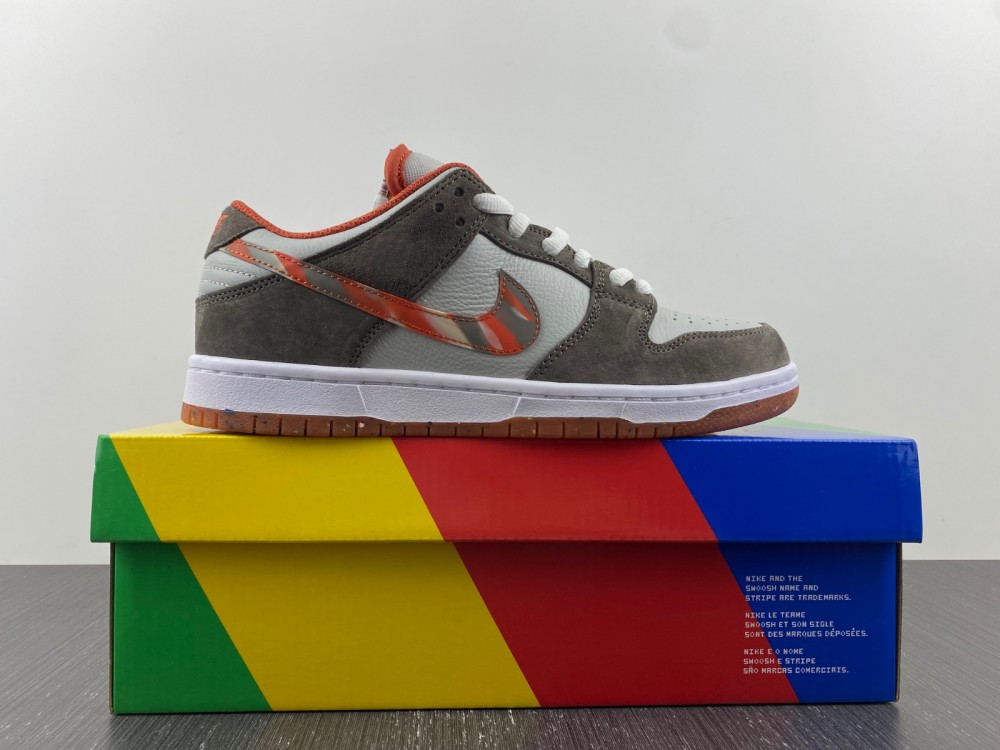 Crushed-DC-X-Nike-SB-Dunk-Low-White-Orange-Brown-For-Sale-5