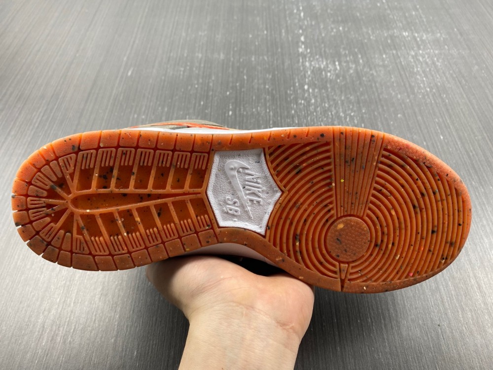 Crushed-DC-X-Nike-SB-Dunk-Low-White-Orange-Brown-For-Sale-8