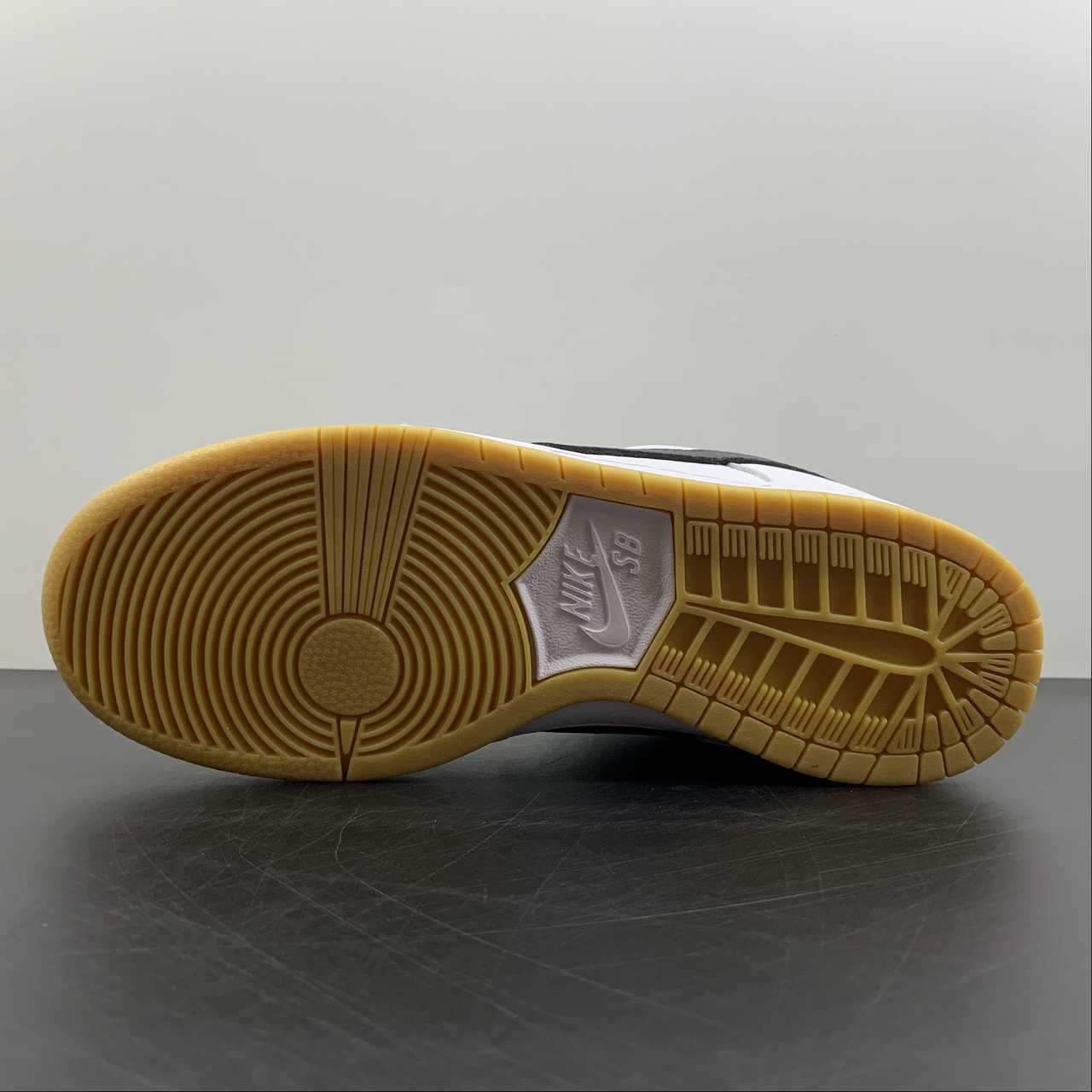 Nike-SB-Dunk-Low-Orange-Label-White-Black-For-Sale-2