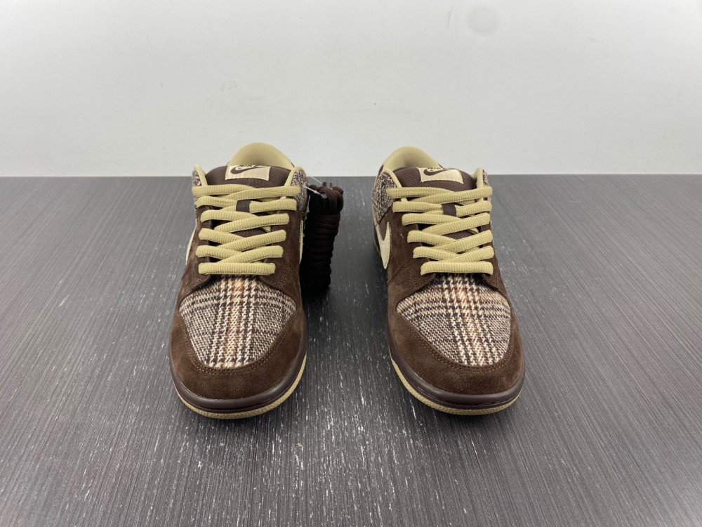 Nike-SB-Dunk-Low-Tweed-Baroque-Brown-Mushroom-For-Sale-3