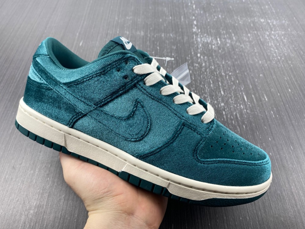 Nike-Dunk-Low-Green-Velvet-Dark-Teal-White-For-Sale-1