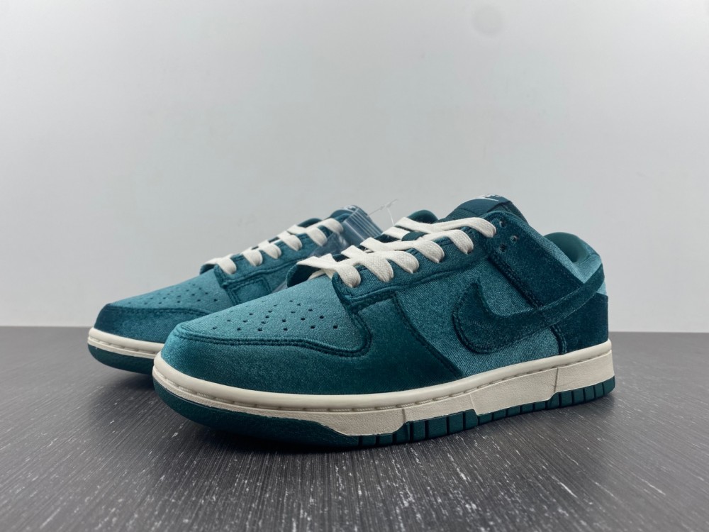 Nike-Dunk-Low-Green-Velvet-Dark-Teal-White-For-Sale-4