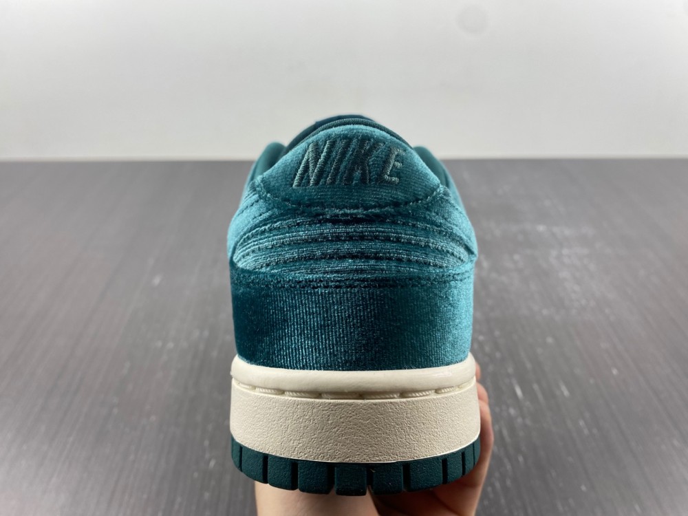Nike-Dunk-Low-Green-Velvet-Dark-Teal-White-For-Sale-5
