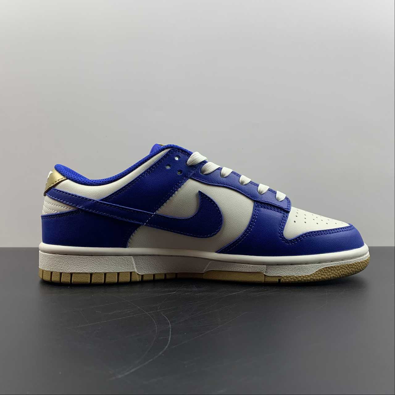 Nike-Dunk-Low-Kansas-Royal-Blue-Gold-For-Sale-1