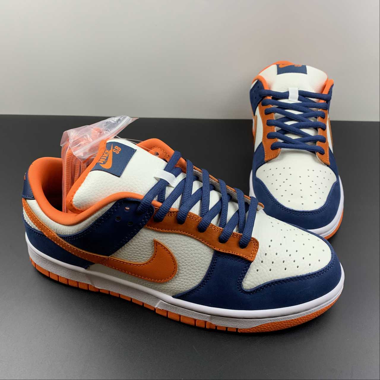 Nike-SBDunk-Low-Broncos-White-Orange-Blaze-Midnight-Navy-For-Sale-4