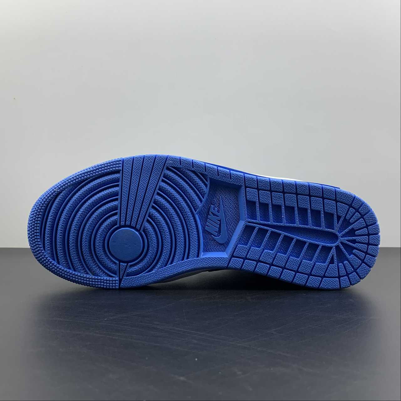 Air-Jordan-1-Mid-White-University-Blue-Grey-For-Sale-2