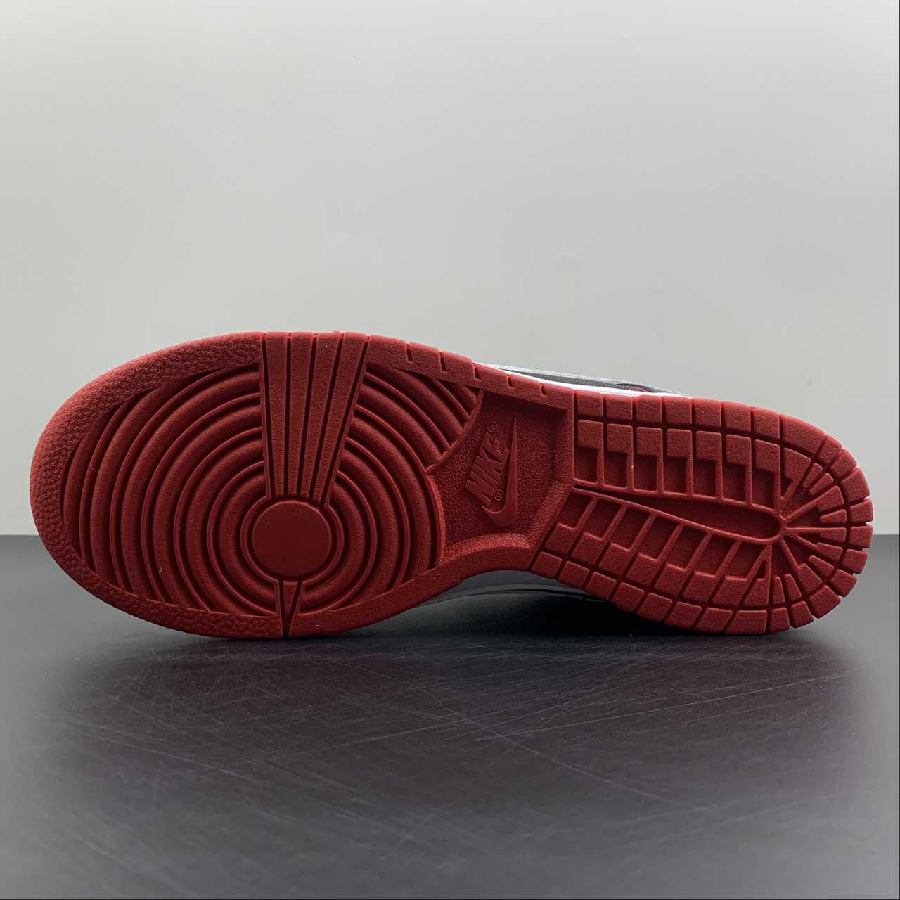 Nike-Dunk-Low-01-03-White-Grey-Dark-Blue-For-Sale-2