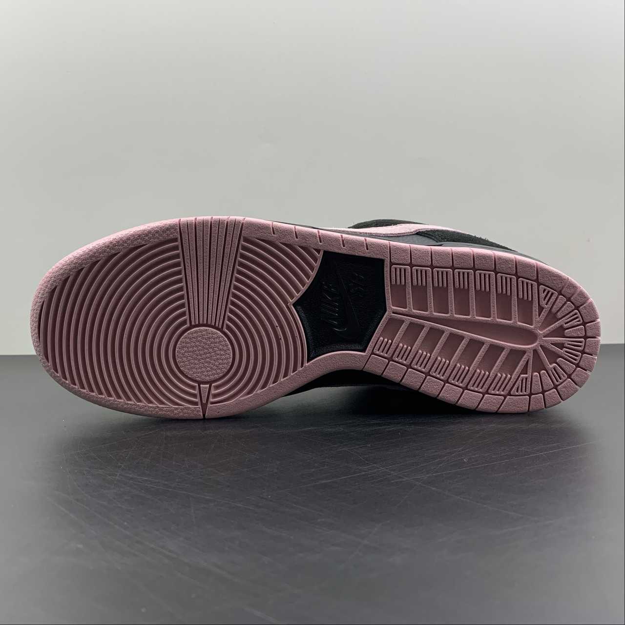 Nike-SB-Dunk-Low-Black-Washed-Coral-For-Sale-2