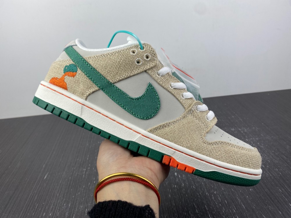 Jarritos-x-Nike-SB-Dunk-Low-Phantom-Safety-Orange-Malachite-For-Sale-4