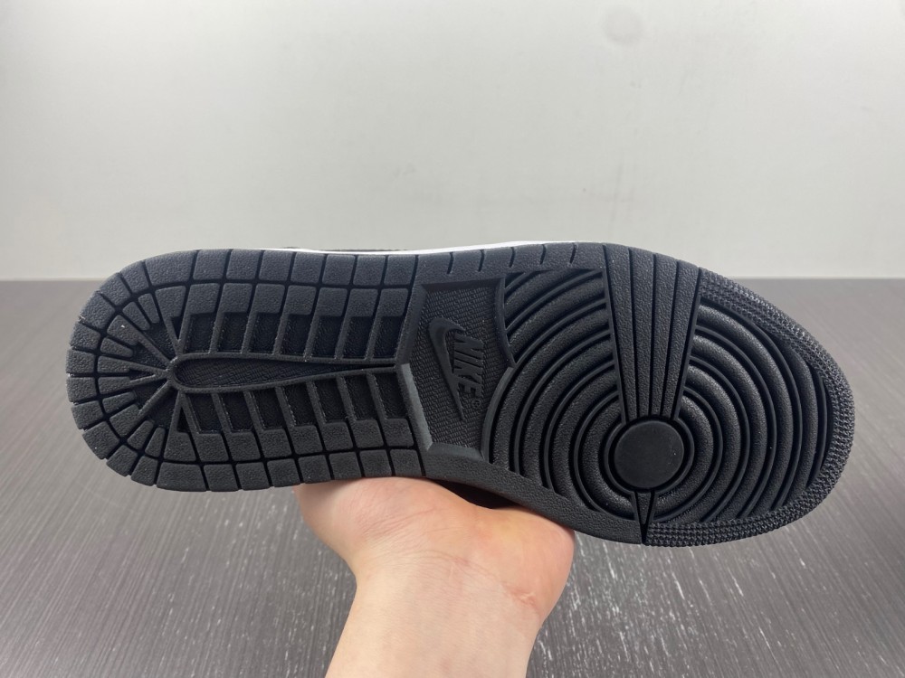 Air-Jordan-1-Mid-Panda-White-Black-White-DV0991-101-For-Sale-4