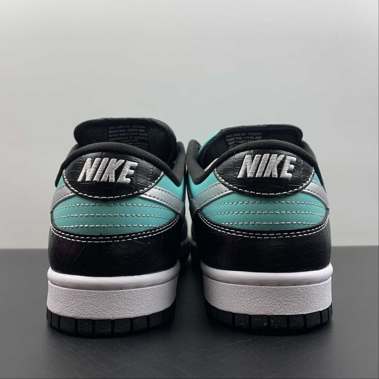 Diamond-Supply-Co-x-Nike-SB-Dunk-Low-Aqua-Chrome-For-Sale-5