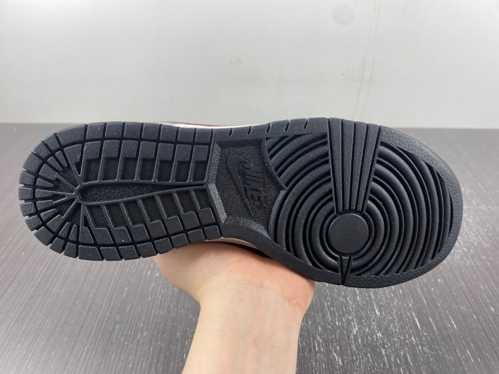 Nike-Dunk-Low-Pale-Ivory-Redwood-Light-Silver-Sail-Black-DD1503-122-7