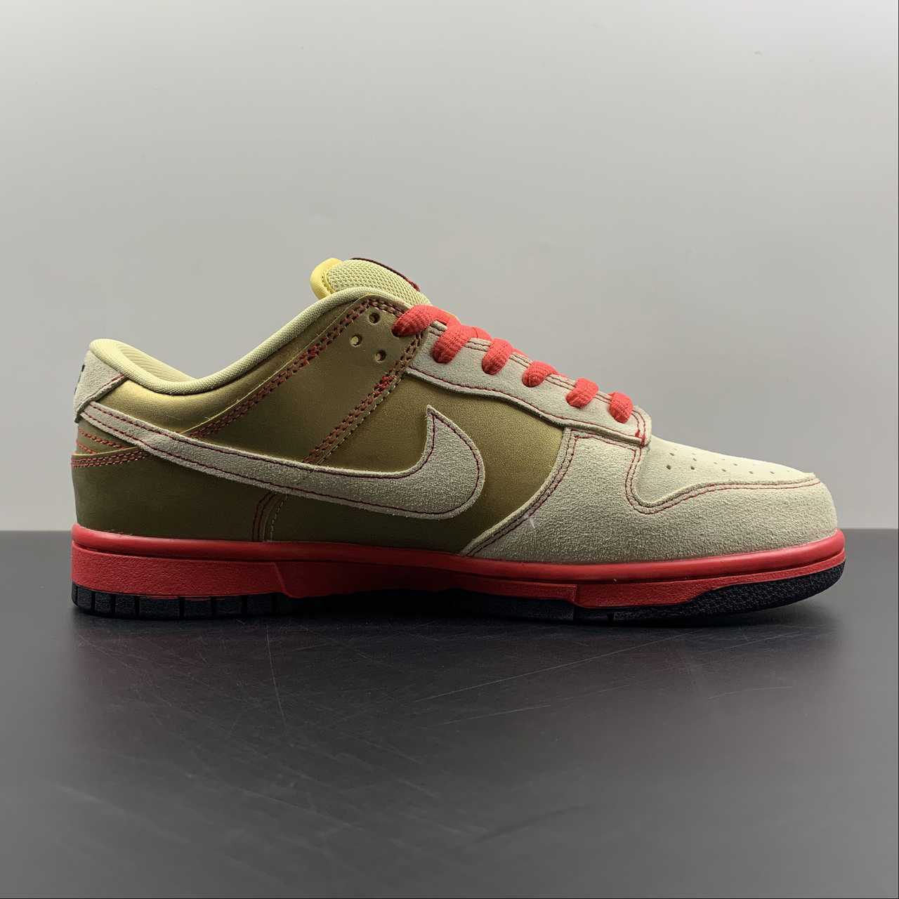 Nike-SB-Dunk-Low-Money-Cat-Gold-Dust-Metallic-Gold-For-Sale-1