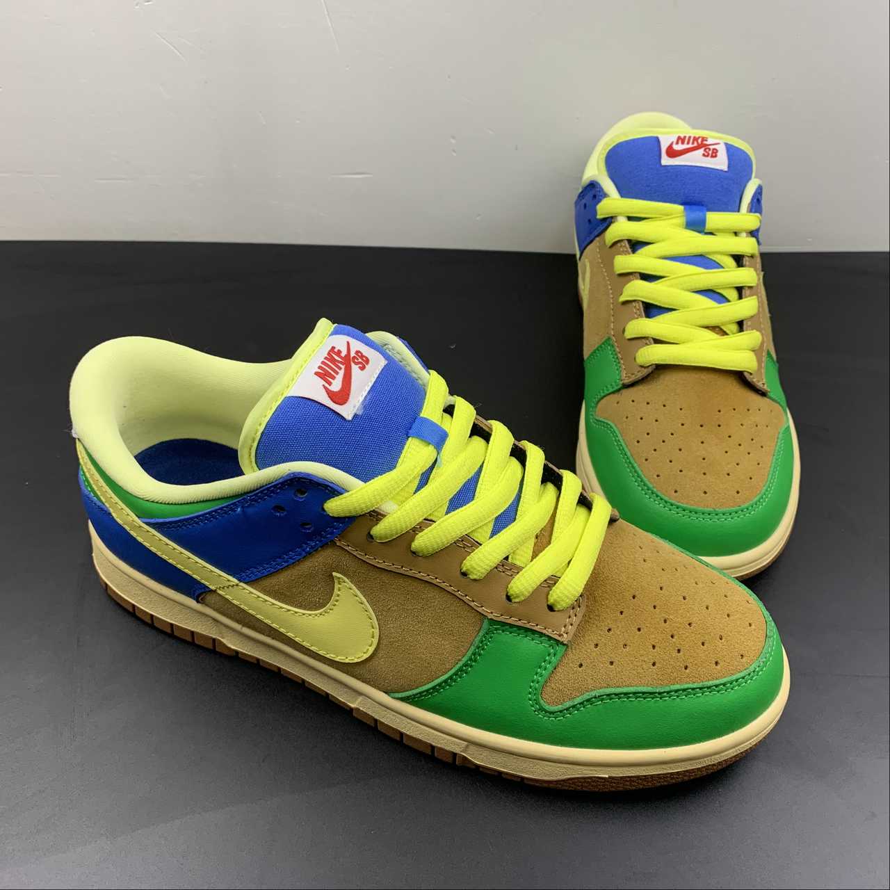 Nike-SB-Dunk-Low-Brooklyn-Projects-Halo-Zitron-313170-771-4