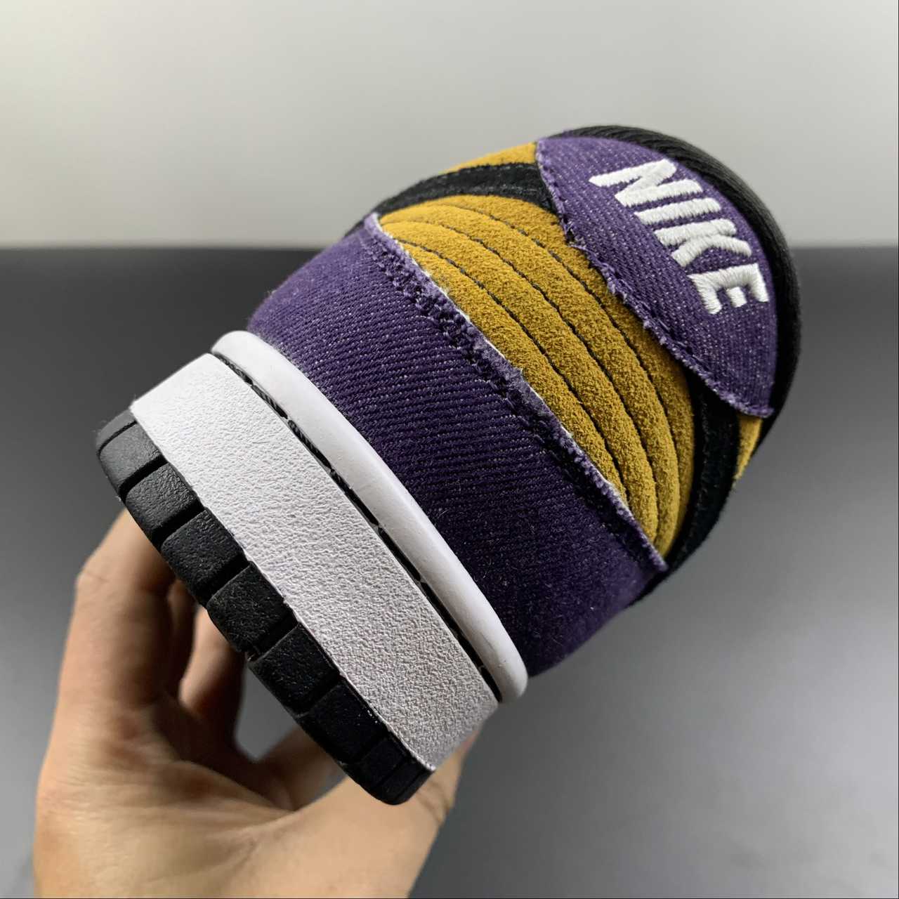 sb-dunk-low-goofy-boy-chutney-abyss-304292-751-7