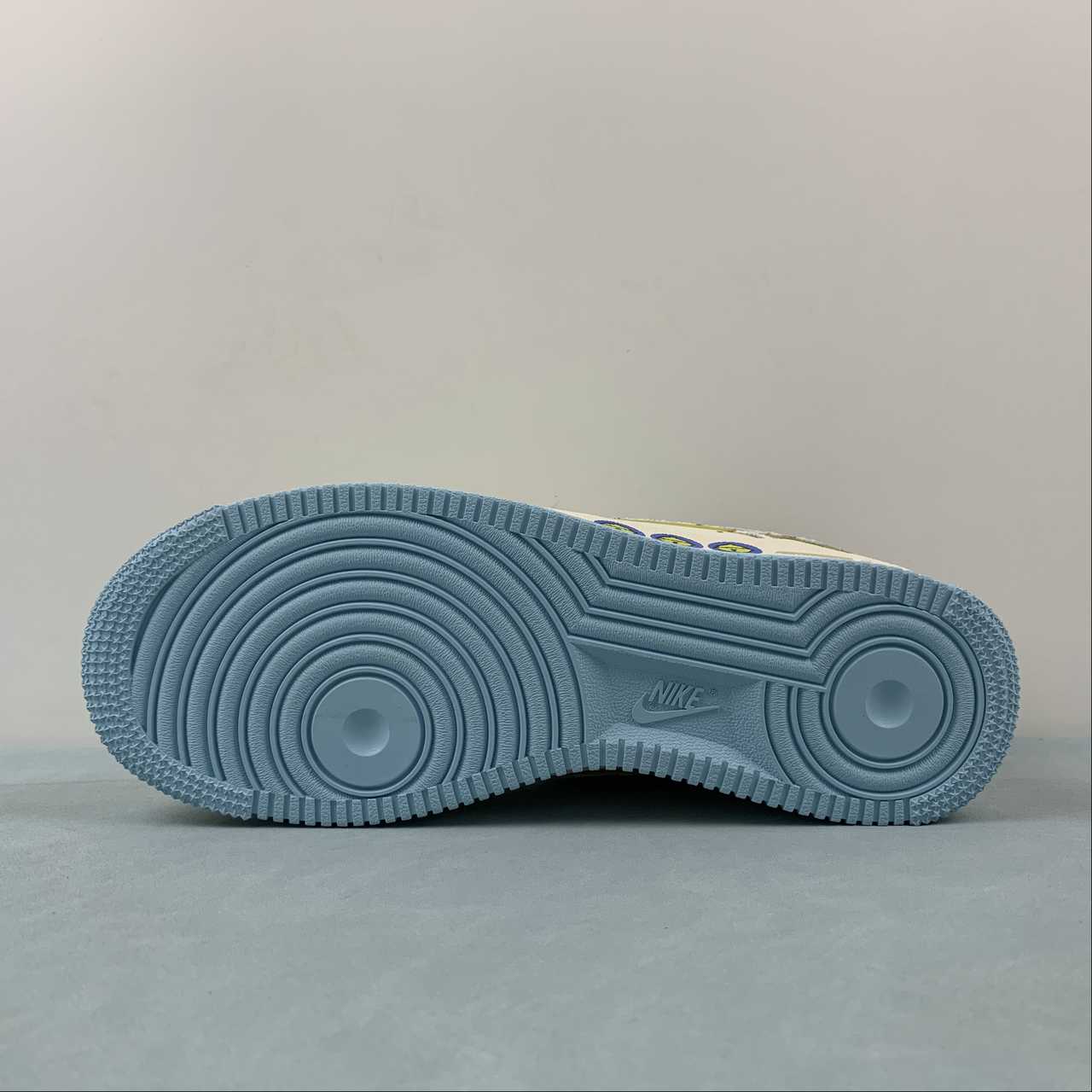 Custom-Nike-Air-Force-1-Low-Doraemon-White-Blue-Yellow-2