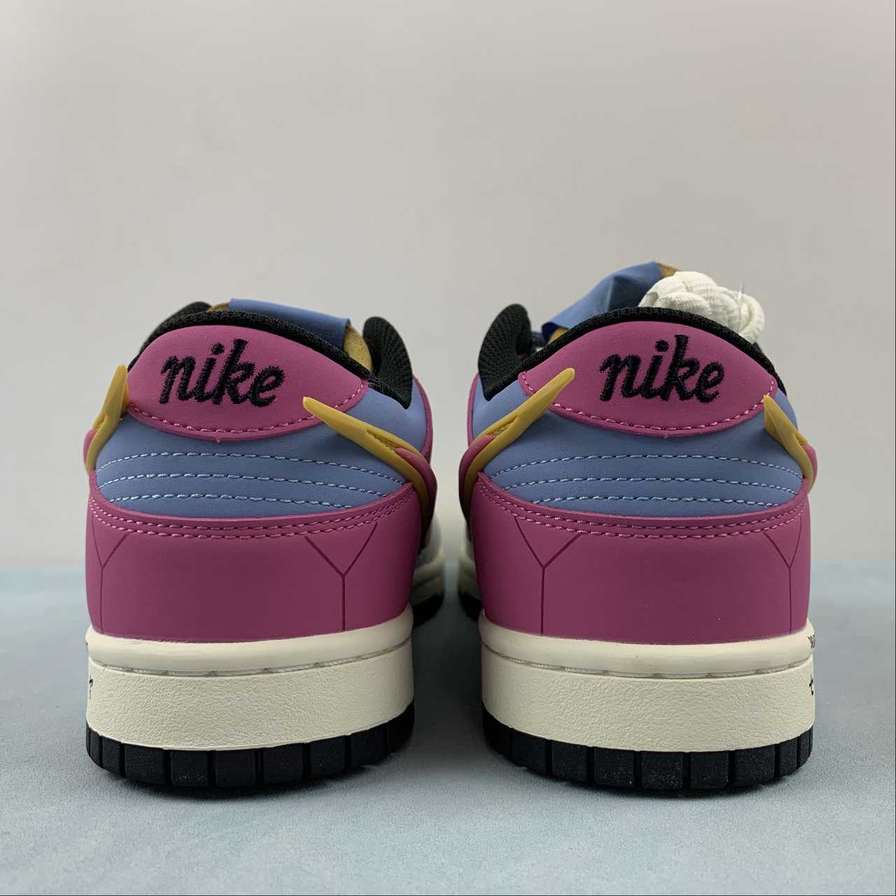 Saint-Seiya-x-Nike-Dunk-Low-Custom-Purple-Blue-White-5